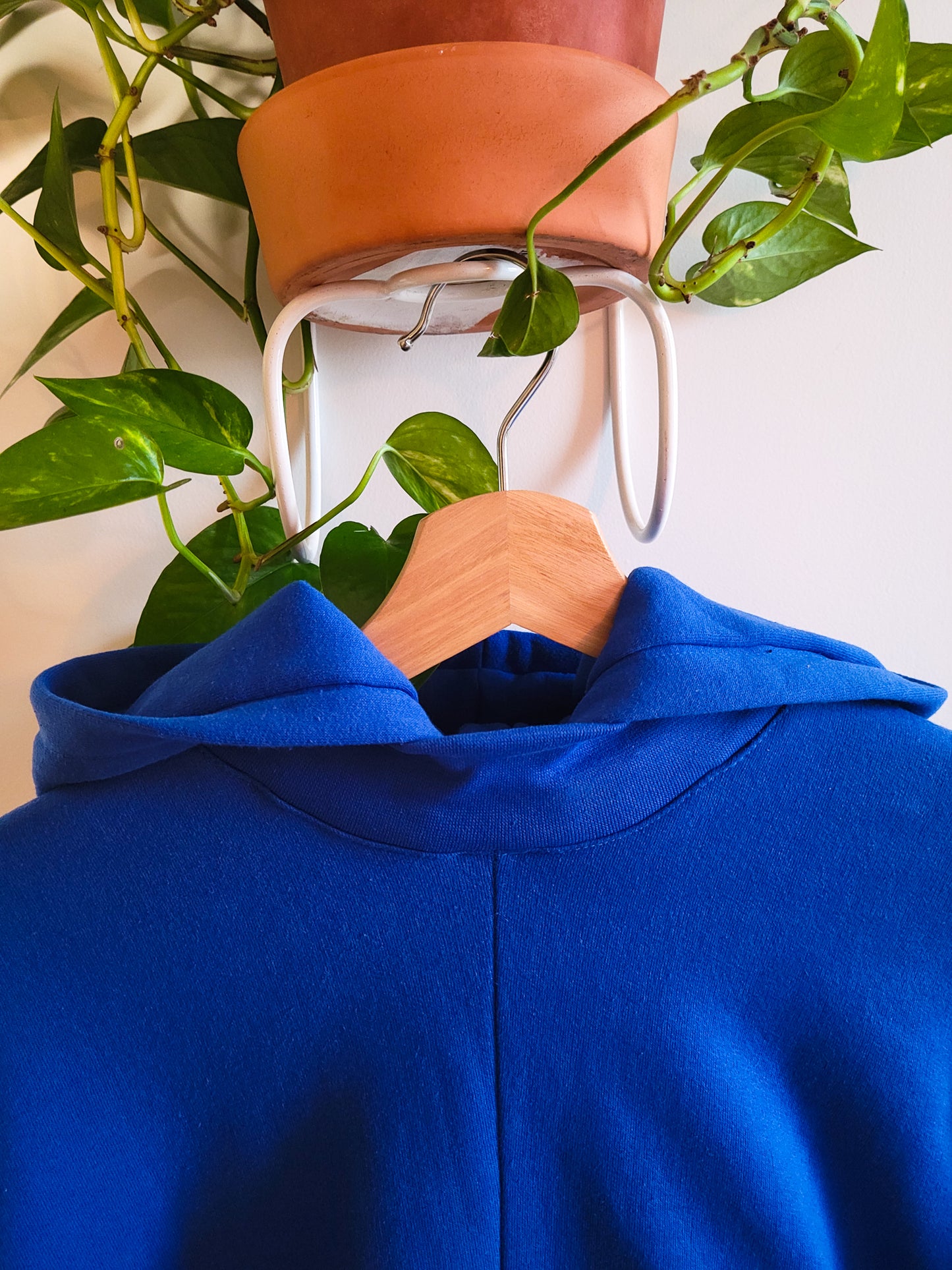 loma crewneck-hoodie