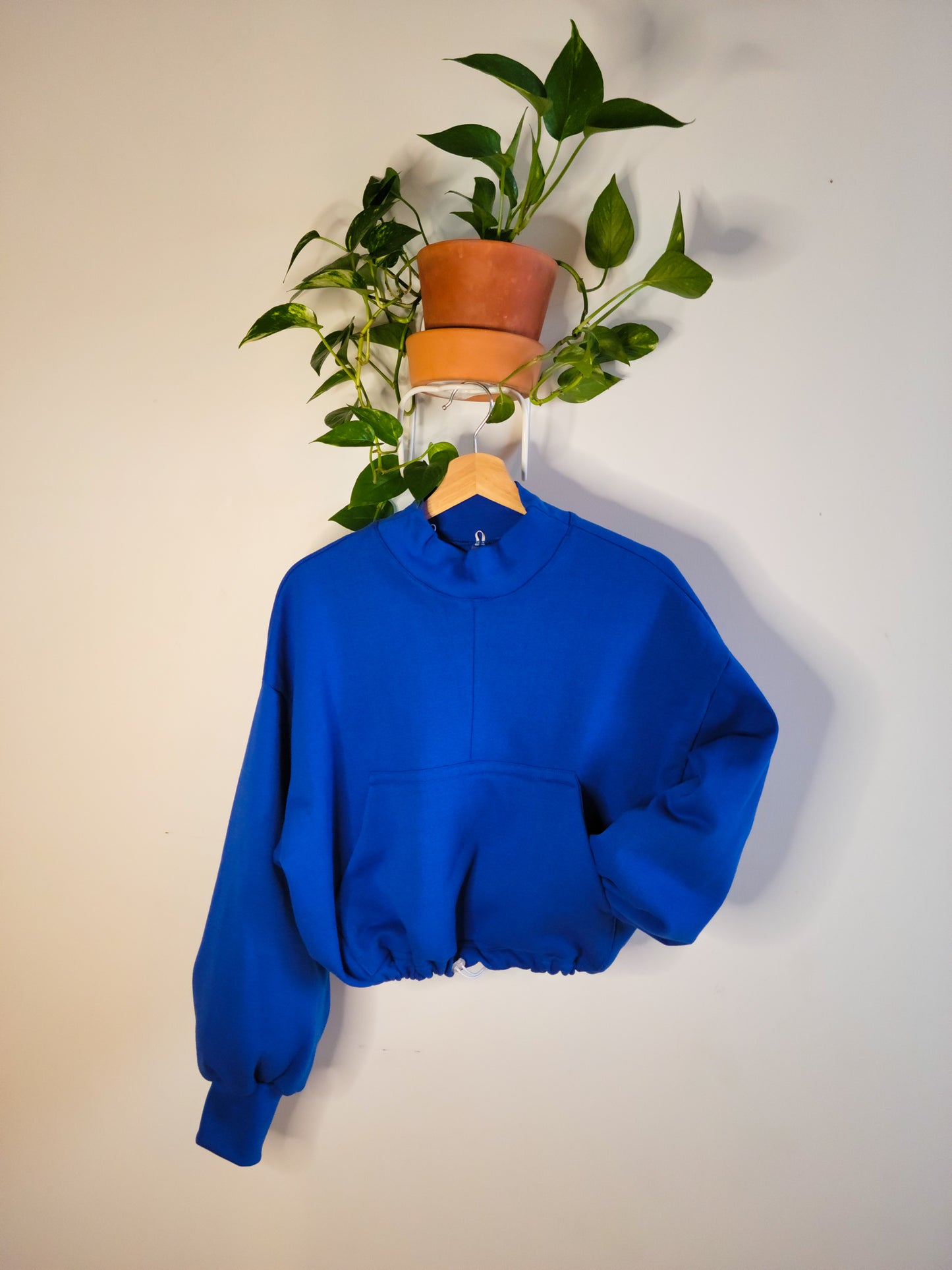loma crewneck-hoodie