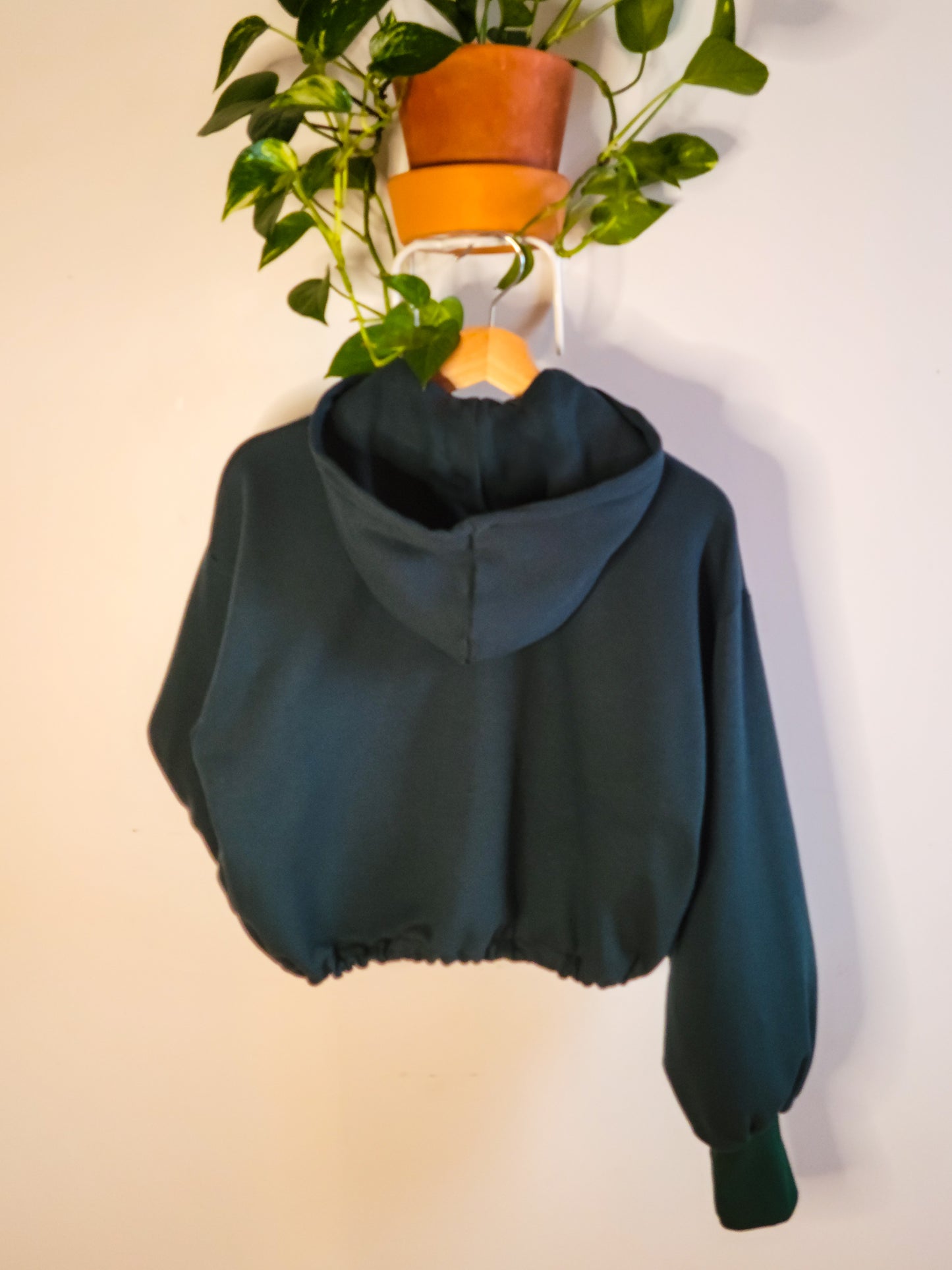 loma crewneck-hoodie
