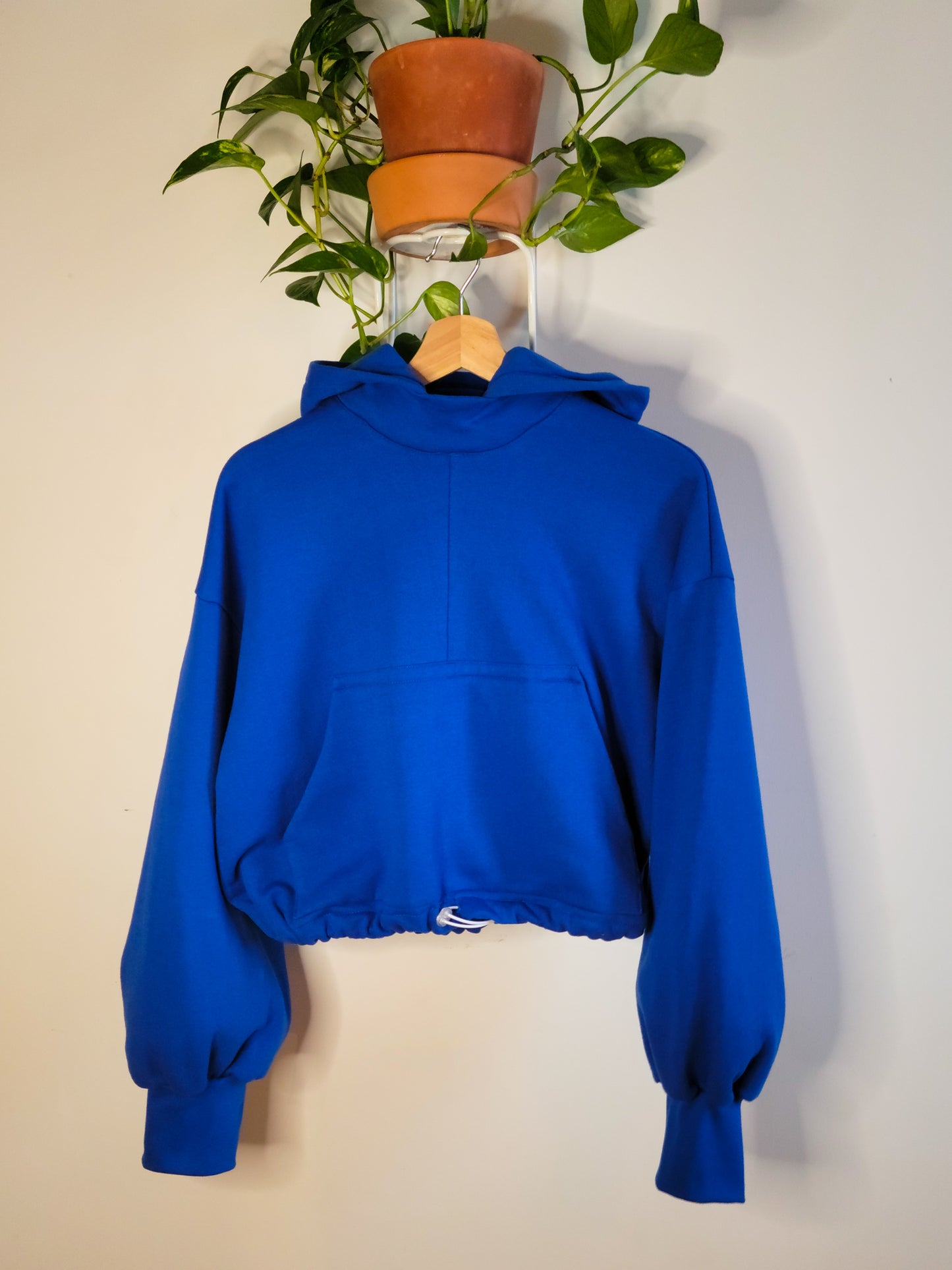 loma crewneck-hoodie